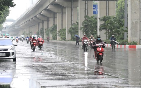 Thời tiết hôm nay 30/7: Mưa dông chiều tối và đêm có giải nhiệt được không khí oi nóng ban ngày ở Bắc Bộ?