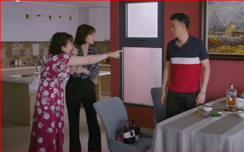 Khốn khổ vì mẹ vợ luôn nói mát, coi thường thông gia như trong phim “Món quà của cha”