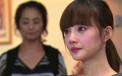 Đưa mẹ chồng đi viện, tôi điếng người khi biết lý do khiến bà luôn ghét mình là gì