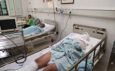 Khẩn cấp chuyển 2 nạn nhân vụ nổ khí gas từ Bệnh viện Xanh Pôn đến Viện bỏng Quốc gia