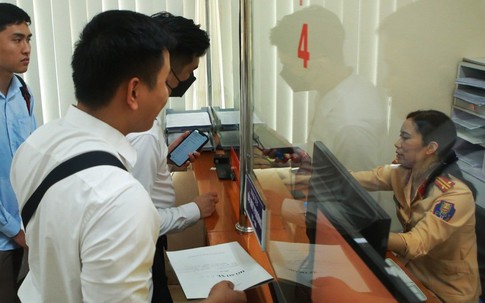 Áp dụng biển số định danh, xe cũ làm thủ tục sang tên đổi chủ thế nào?