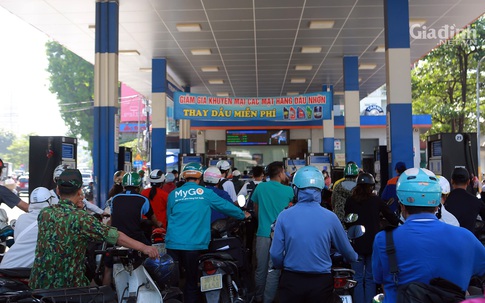 Từ 15h chiều nay (21/8), xăng RON95-III có giá bán lẻ gần 25.000 đồng/lít