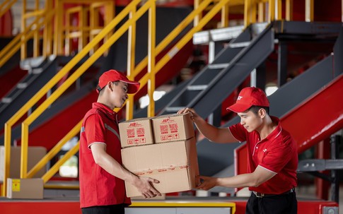 J&T Express tạo cơ hội kinh doanh đa dạng cho cộng đồng qua việc mở rộng điểm thu gom