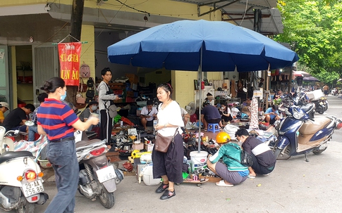 Chợ đồ cũ bán 'thượng vàng hạ cám' nhưng người giàu cũng thích đến, ngày nào cũng nườm nượp khách