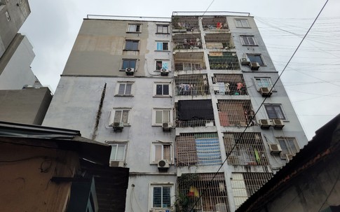 Cách vụ cháy vài trăm mét, 3 chung cư mini 'không lối thoát' ken đặc ngõ nhỏ quận Thanh Xuân, giá bán hơn 400 triệu đồng/phòng