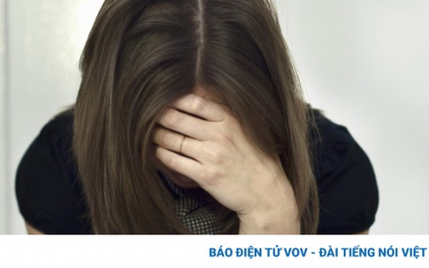 Bị người yêu cũ lừa tiền tỷ, tôi có nên đòi vợ anh ấy?