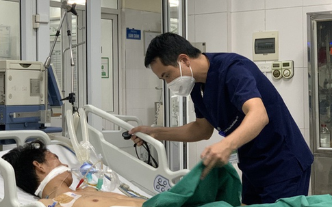 Bệnh nhân trẻ nguy kịch, men gan tăng đến 400 lần do sốt xuất huyết