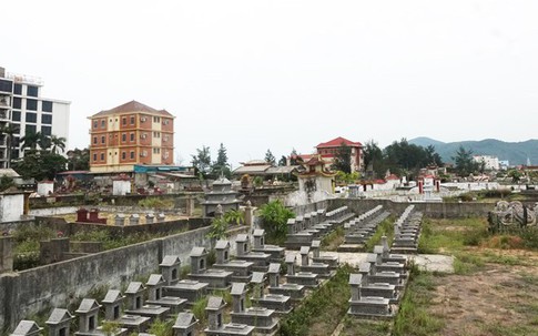 Sắp đóng cửa nghĩa trang nằm 'án ngữ' khu du lịch biển đẹp nhất Hà Tĩnh