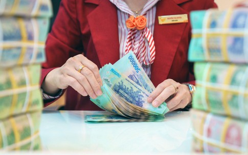 Xuất hiện ngân hàng có lãi suất kỷ lục 11%; gửi tiết kiệm 10 tháng ngân hàng nào cho lãi cao nhất?
