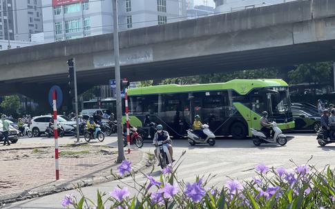 Thời tiết hôm nay 30/9: Bắc Bộ chuyển nắng, Nam Bộ triều cường dâng cao