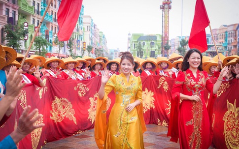 3.000 phụ nữ mặc áo dài xếp hình Rồng chào năm mới Giáp Thìn 2024

