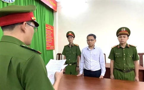  Bắt Cục phó Cục Đăng Kiểm Việt Nam
