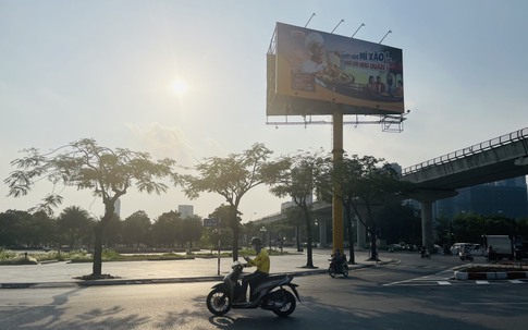 Thời tiết Hà Nội và miền Bắc thay đổi khác biệt trước khi đón không khí lạnh