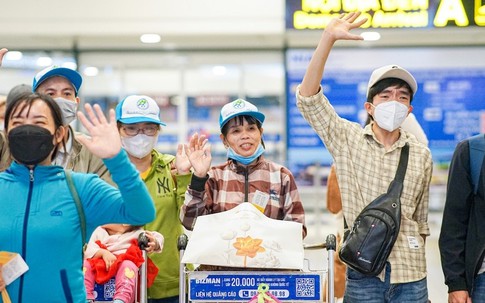 Hàng nghìn vé máy bay, tàu hỏa dành tặng công nhân về quê ăn Tết