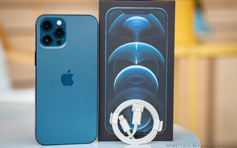 Giá iPhone 12, iPhone 12 Pro Max mới nhất giảm giá rẻ kỷ lục, tội gì không mua chơi Tết Nguyên đán 