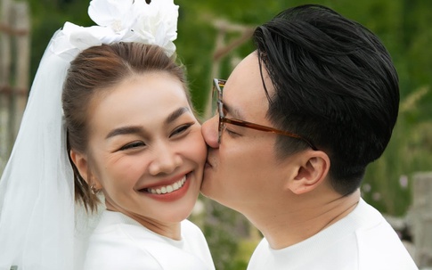Thanh Hằng tận hưởng cuộc sống vợ chồng son