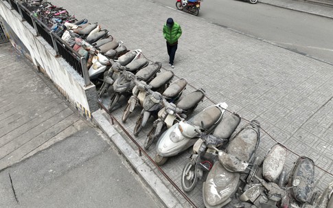 Hà Nội: 170 xe máy, xe đạp phủ bụi, vô chủ ở chung cư HH Linh Đàm có dễ dàng thanh lý?