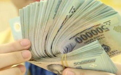 Thưởng Tết cao hơn chồng, vợ tôi mua quà biếu nhà ngoại sang hơn nhà nội