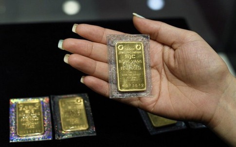 Có nên vay tiền mua vàng lúc này khi giá đang chững lại?