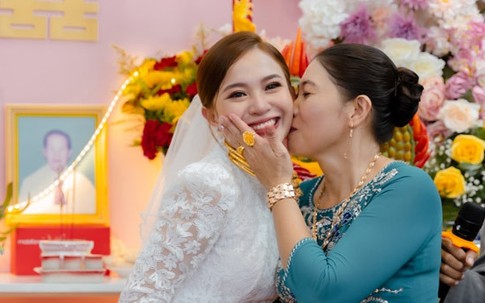 Nàng dâu Vĩnh Long thích ăn vú sữa, mẹ chồng mua luôn cây giống về trồng