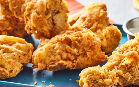 Mẹo pha bột gà rán bung vảy giòn tan như ở nhà hàng