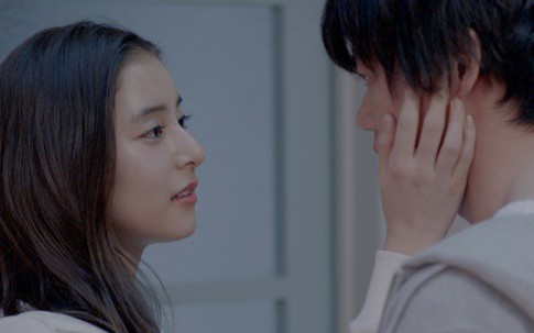 Muốn hủy hôn khi bị mẹ chồng tương lai giàu có gọi đến bắt ký vào một tờ giấy