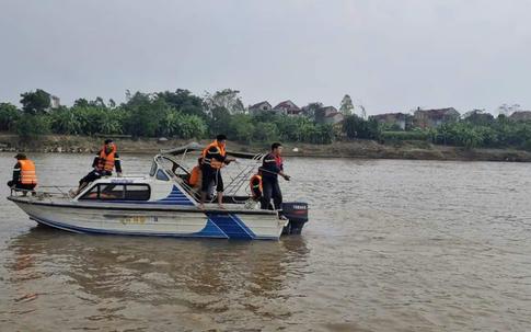 Vụ 5 em học sinh mất tích ở Phú Thọ: Tìm thấy 1 nạn nhân, 4 người còn lại đang được tìm kiếm
