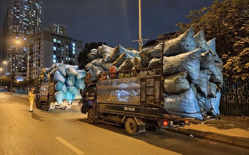 Hà Nội: Xử lý hàng loạt xe tải chở hàng 'quá khổ' trên đường Nghiêm Xuân Yêm