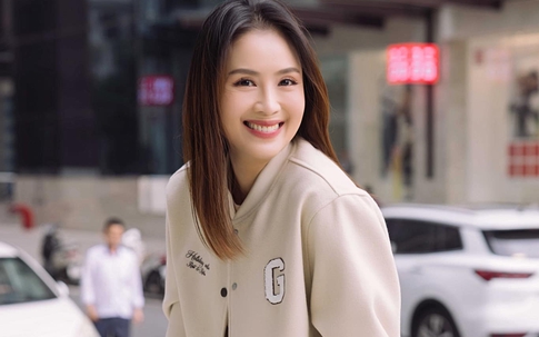Hồng Diễm ấn tượng với phong cách dạo phố mùa đông