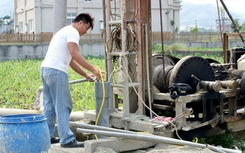 Khoan giếng trên khu đất của công ty, người đàn ông bị cơ quan chức năng phạt hơn 1 tỷ đồng, còn nhận bản án 'nặng không tưởng'