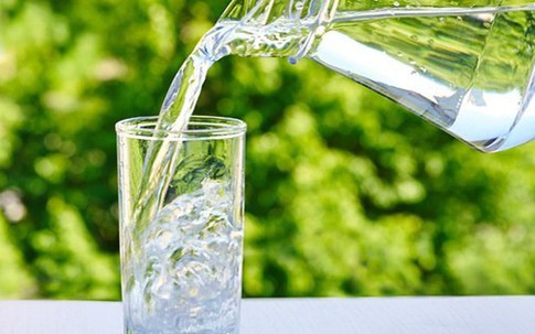 Lý do đau khớp trở nên tồi tệ hơn vào mùa đông, ứng phó thế nào?