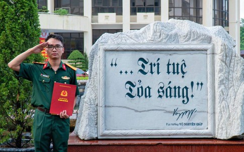 Chàng trung úy tốt nghiệp thạc sĩ xuất sắc tại Nga với GPA gần tuyệt đối