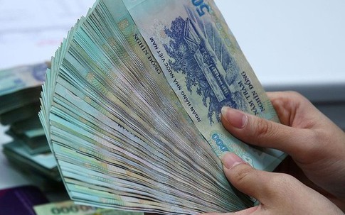 Ngân hàng đầu tiên ngược dòng tăng lãi suất ngày đầu năm: Gửi 500 triệu đồng ở Techcombank nhận lãi bao nhiêu tiền?