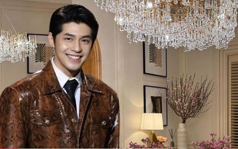 Người tình tin đồn của Mai Phương Thúy decor nhà đón Tết: Biệt thự 20 tỷ, góc nào cũng thấy hơi thở mùa xuân