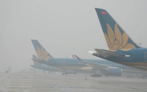 Hà Nội: Sương mù dày đặc, gần 100 chuyến bay không thể cất - hạ cánh