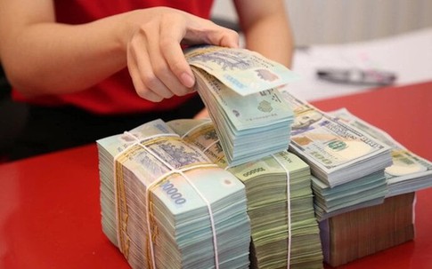 Một ngân hàng bất ngờ tăng lãi suất: Ngân hàng nào còn duy trì lãi 10% kỳ hạn 12 tháng?