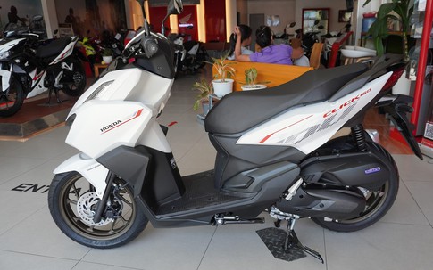 Chi tiết xe ga Honda thiết kế siêu đẹp, giá 51 triệu đồng, Air Blade khó còn cửa cạnh tranh
