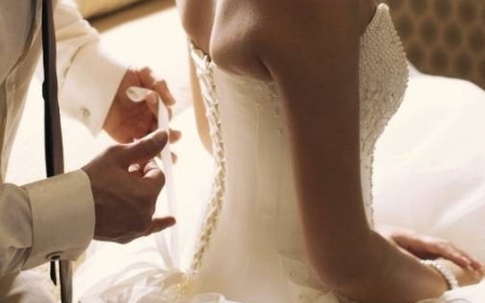 Cô dâu muốn ly hôn ngay lập tức vì yêu cầu khó tin của chú rể trong đêm tân hôn