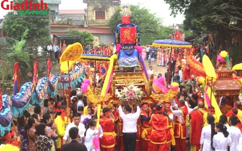 Những điều kỳ bí về ngôi Đền thiêng ở vùng đất Hồng Châu và Lễ hội đặc biệt Quan lớn Tuần Tranh