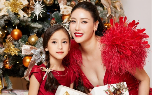 Thời trang mẹ con sao Việt: Hoa hậu Hà Kiều Anh và con gái mỗi lần xuất hiện là gây thương nhớ