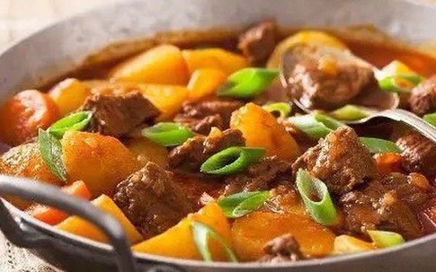 Cách làm món thịt bò hầm từ đầu bếp: Thêm 1 thìa này vào thịt sẽ mềm ngon ngay cả khi không cần đến nồi áp suất