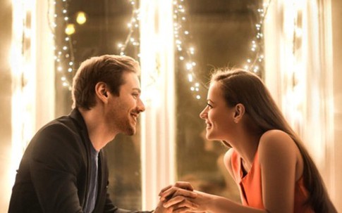 4 năm sau ly hôn, giám đốc công ty bất động sản chết lặng khi gặp mặt vợ cũ trong tình huống cay đắng