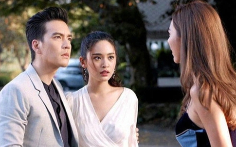 Bắt gặp gái lạ ôm bạn trai, tôi có hành động khiến sau này ân hận