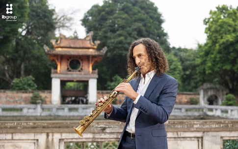 Hà Nội đẹp ngỡ ngàng trong bản nhạc 'Going Home' do 'Vua kèn' saxophone Kenny G thực hiện