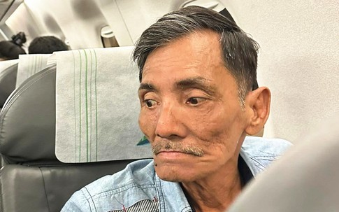 Thương Tín dọn về nhà mẹ đẻ, không ở cùng vợ trẻ kém 32 tuổi và con nhỏ