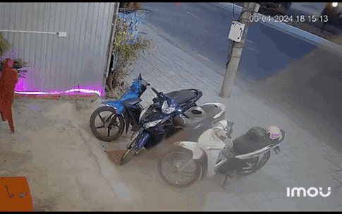 Video: Khoảnh khắc xe tải vượt ẩu, gây tai nạn khiến 2 người tử vong