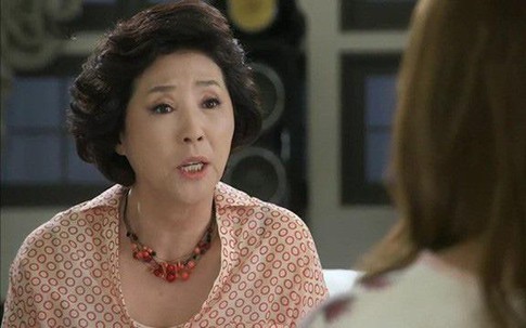 Dự định gửi con về quê dịp nghỉ hè, tôi choáng váng trước loạt yêu cầu mẹ chồng đề ra