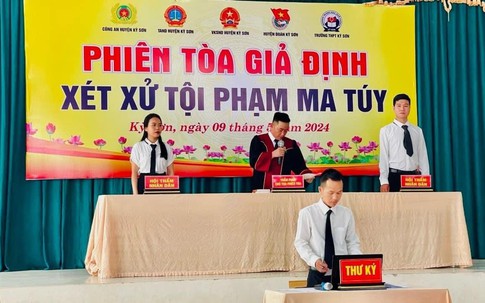 Thiết thực mô hình phiên tòa giả định trong trường học