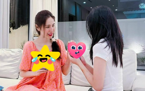 Thủy Tiên cho con gái rượu lên sóng, vóc dáng Bánh Gạo nay lớn phổng phao