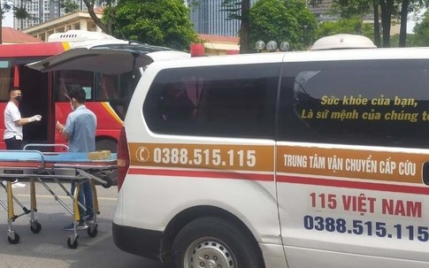 Hà Nội: Phát hiện người đàn ông tử vong trong ô tô ở cổng trường tiểu học